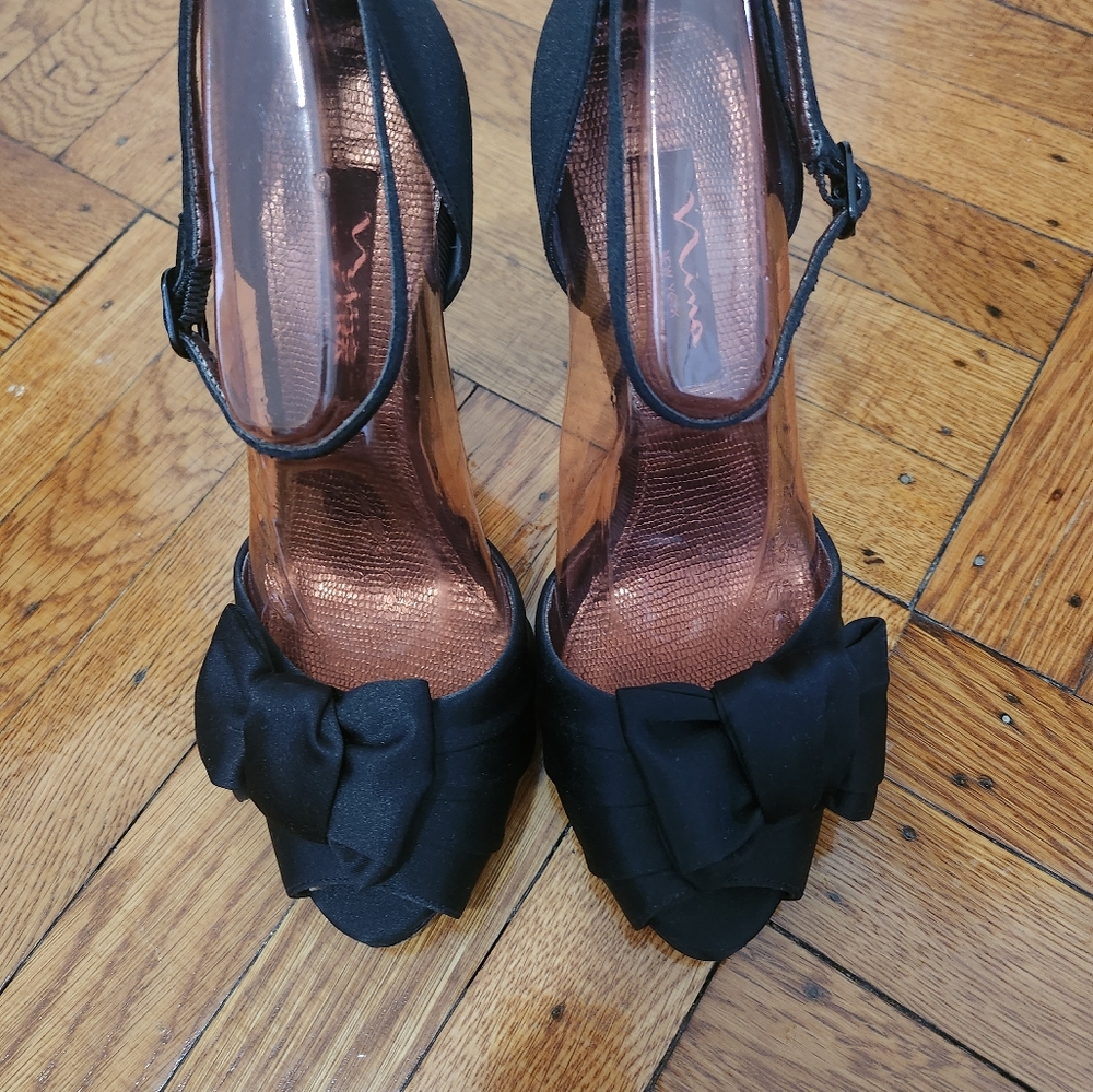 Nina Elegant Black Heels with Bow Detail